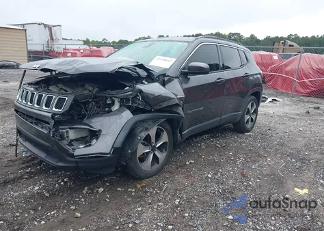 2017 Jeep Compass Latitude Fwd z USA, uszkodzony, nr VIN 3C4NJCBBXHT672732